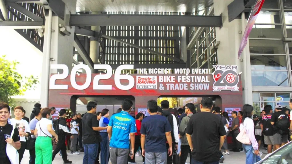 Crowd gathering at the Inside Racing Bike Festival & Trade Show 2026 entrance